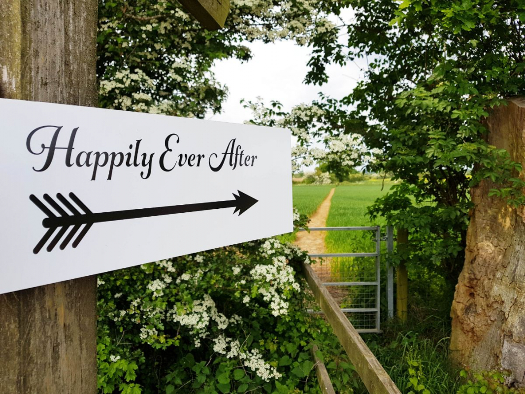 House of Vinyl Ltd House of Vinyl Ltd - Stationery / Wedding Albums - Worcester - Worcestershire