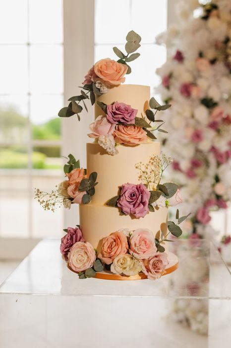 LolasBakes LolasBakes - Cakes & Favours - Feltham - Greater London