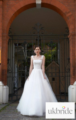 Wedding_dresses_Maisy.jpg
