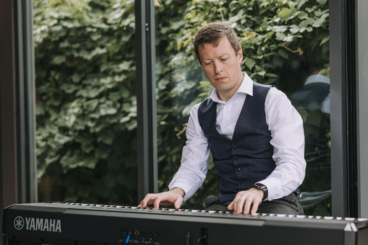 Robbie Roberts Wedding Pianist - Musicians - Malvern - Worcestershire