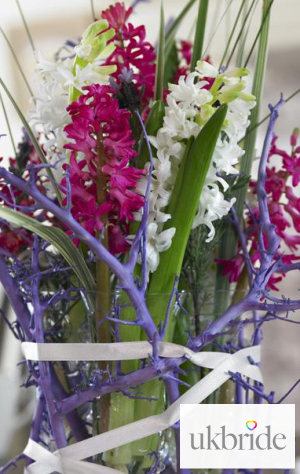 Purple-and-white-hyacinth-in-a-dramatic-table-display.jpg