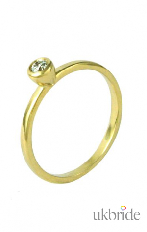 Bud-18ct-Y-diamond-ring-£491.00.jpg