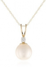 pearl yellow gold necklace.jpg