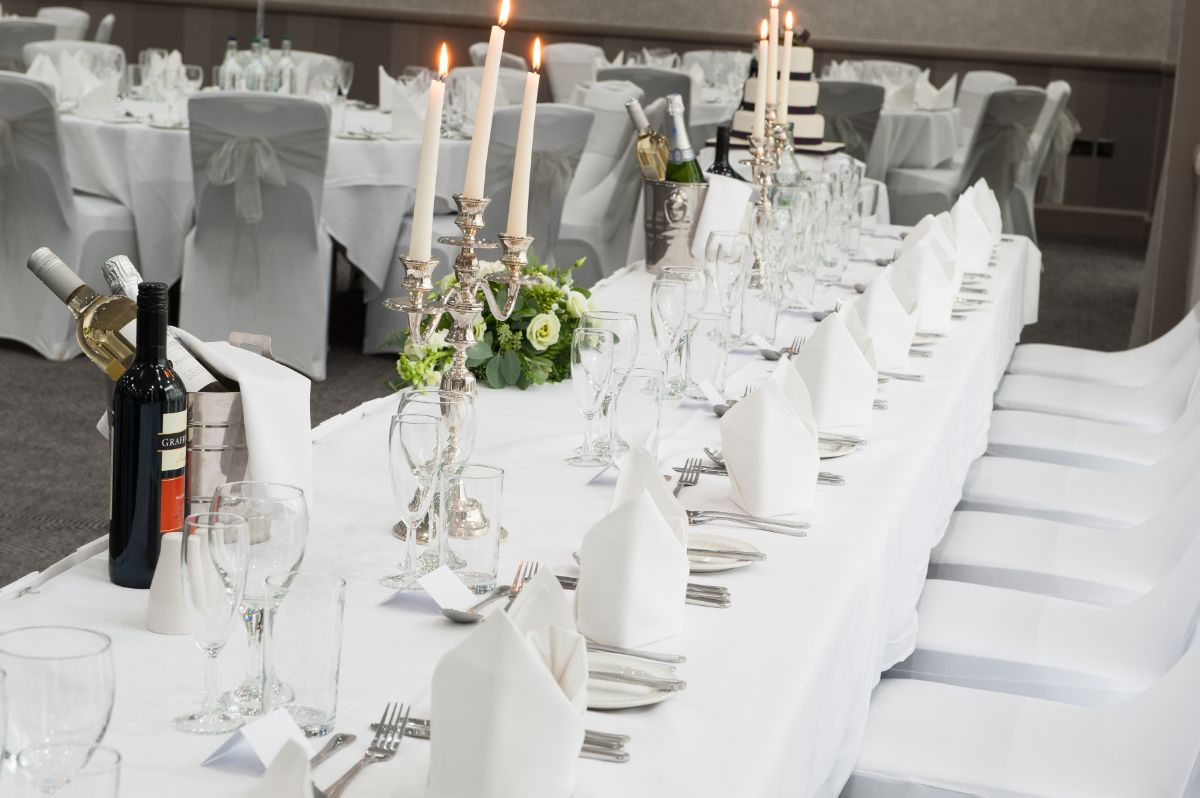 DoubleTree by Hilton Edinburgh Airport DoubleTree by Hilton Edinburgh Airport - Venues - Edinburgh - Midlothian