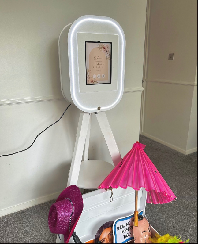 Picture Perfect Pod - Photo booth - Peterborough - Cambridgeshire