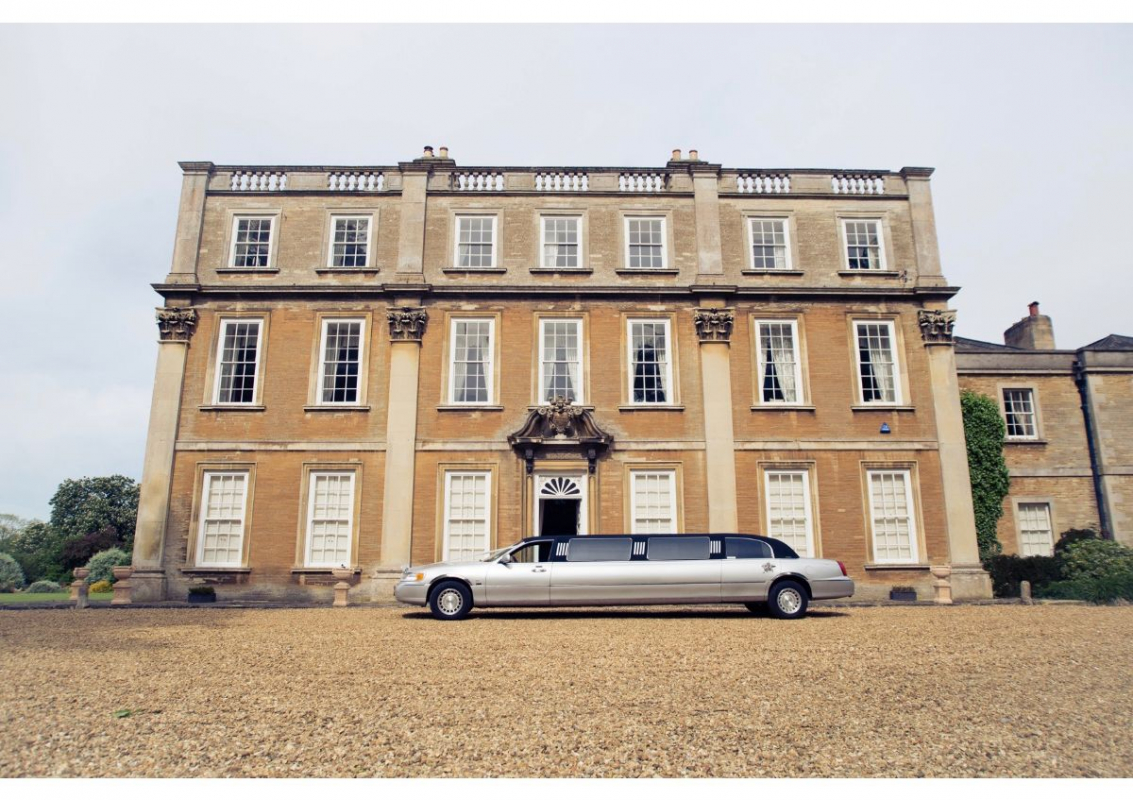 Vista Limousines & Events Vista Limousines & Events - Transport - EARLS BARTON - Northamptonshire