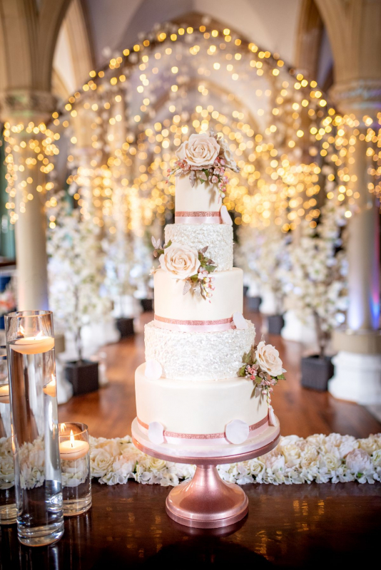 Wedding Cakes by Lisa Broughton Wedding Cakes by Lisa Broughton - Cakes & Favours - CROYDON - Surrey