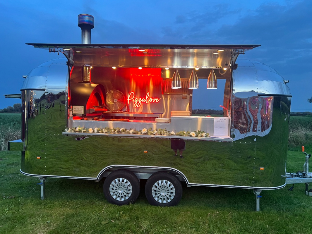Biddulph’s Pizzeria Biddulph’s Pizzeria - Mobile Bars - Ashby-De-La-Zouch - Leicestershire