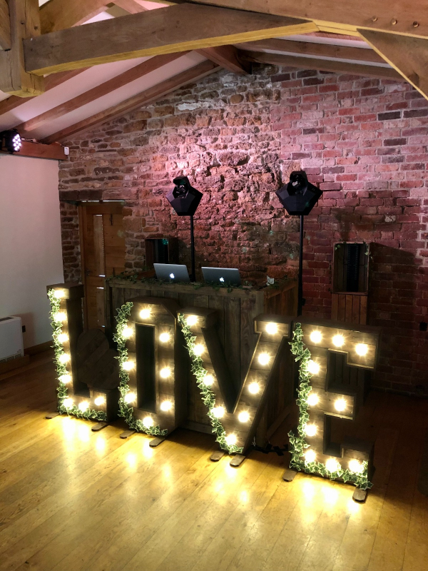 Ace Entertainment Services Ace Entertainment Services - DJs / Disco - Northampton - Northamptonshire