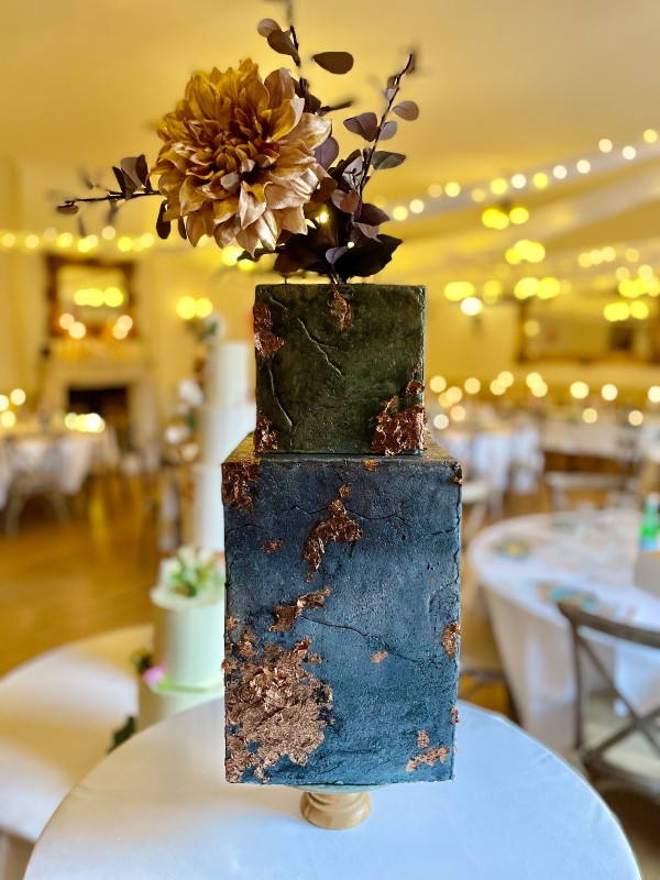 Lushlooking Cakes - Cakes & Favours - Faringdon - Oxfordshire