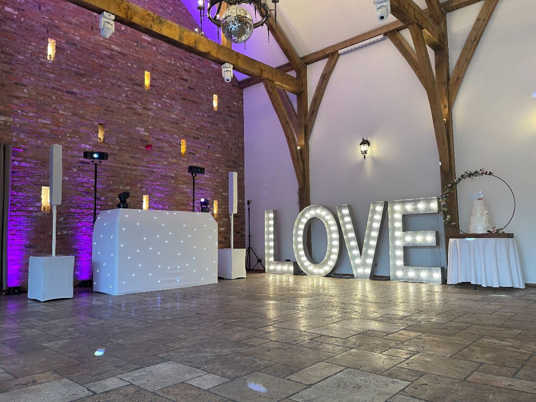 Pro Discos and Entertainment Pro Discos and Entertainment - DJs / Disco - Grantham - Lincolnshire