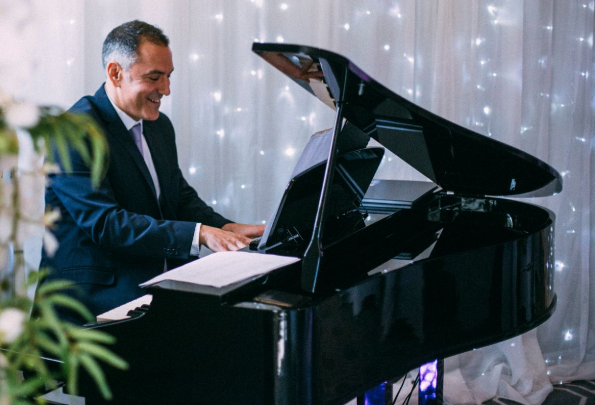 Bryan Edery Pianist Bryan Edery Pianist - Musicians - Hampstead - Greater London