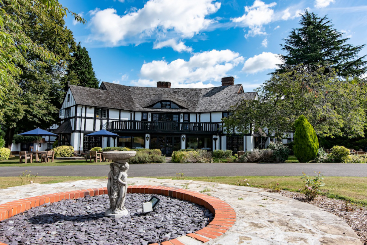 Thatchers Hotel Guildford Thatchers Hotel Guildford - Venues - Leatherhead - Surrey