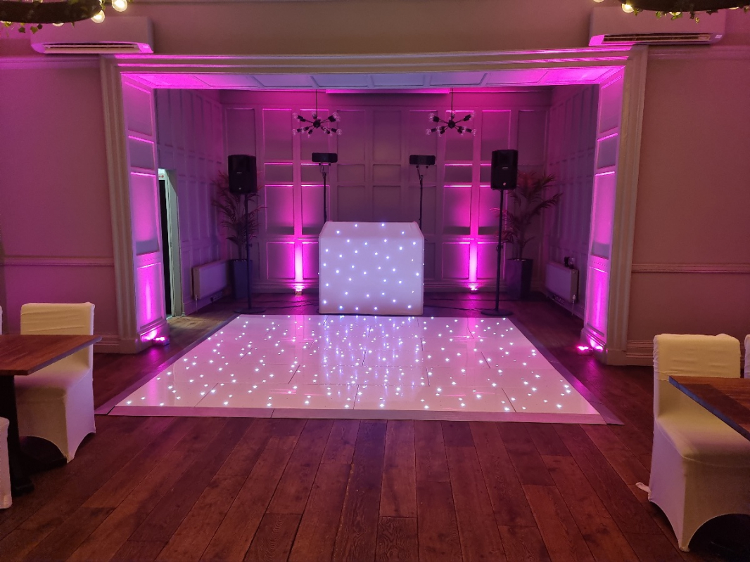 Rikki's Mobile Disco and Events Rikki's Mobile Disco and Events - DJs / Disco - Swansea - Swansea