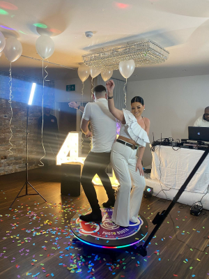 West Yorkshire 360 Photo Booth - Entertainment - Huddersfield - West Yorkshire