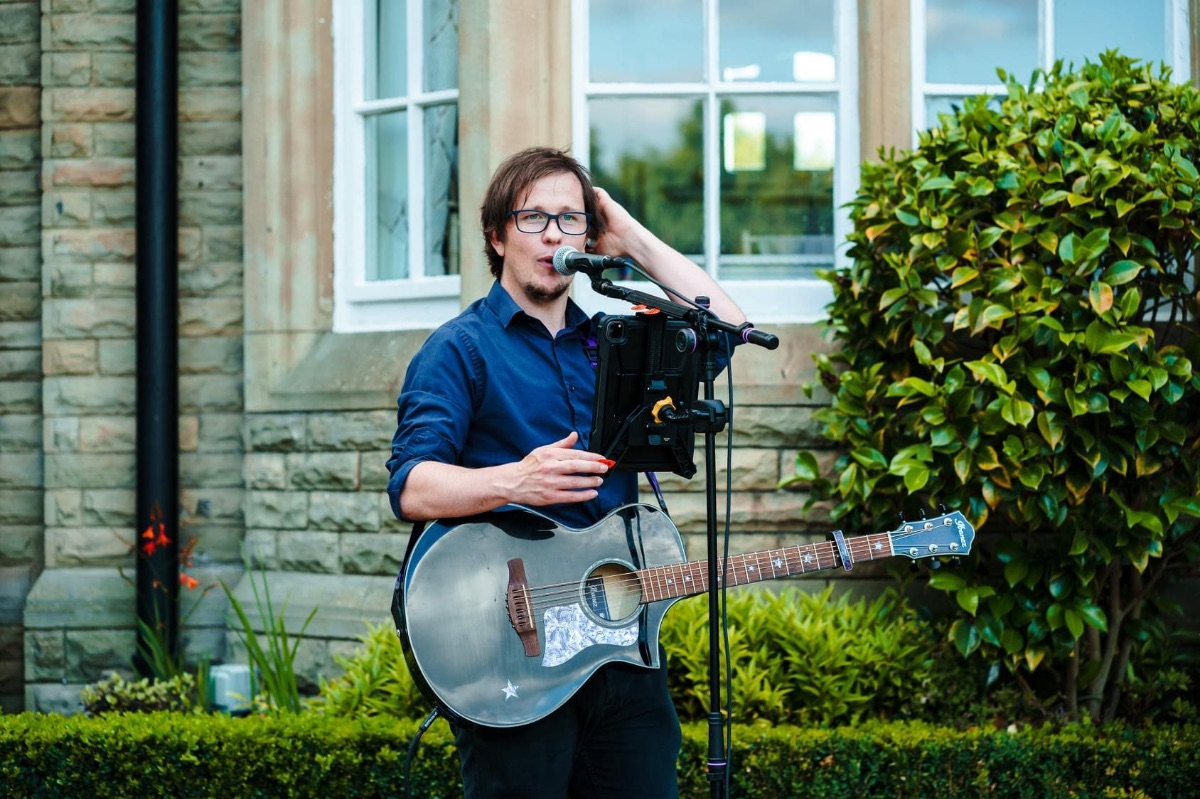 Micky Johnson Music Micky Johnson Music - Musicians - Castleford - West Yorkshire