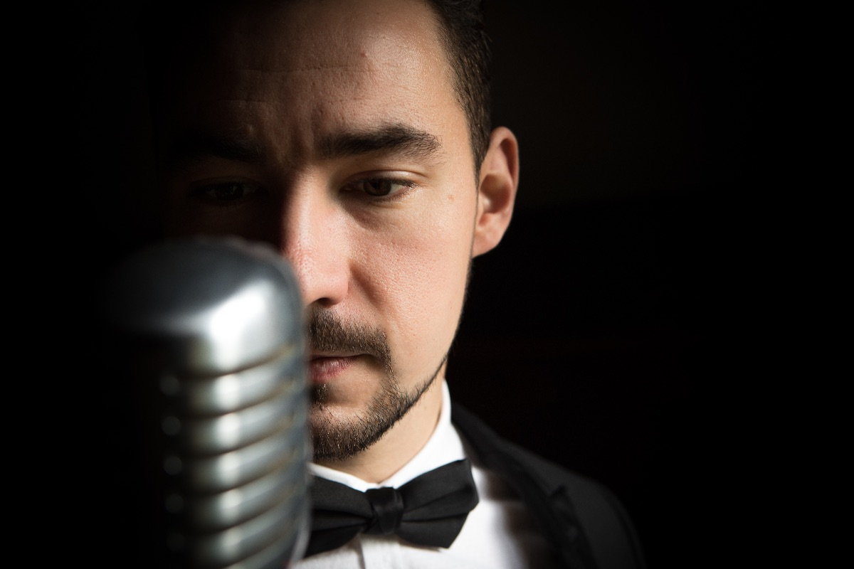 Charlie Buck Vocalist Charlie Buck Vocalist - Entertainment - Alford - Lincolnshire