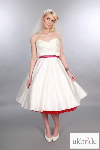 Elizabeth SatinTimeless Chic 1950s Style Wedding Dress Ruched Bodice Full Skirt Vintage Style (12).JPG