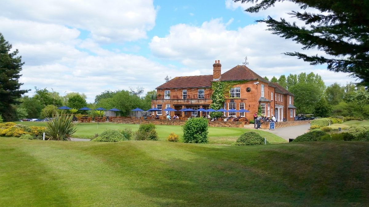 Sand Martins Golf Club Sand Martins Golf Club - Venues - Wokingham - Berkshire