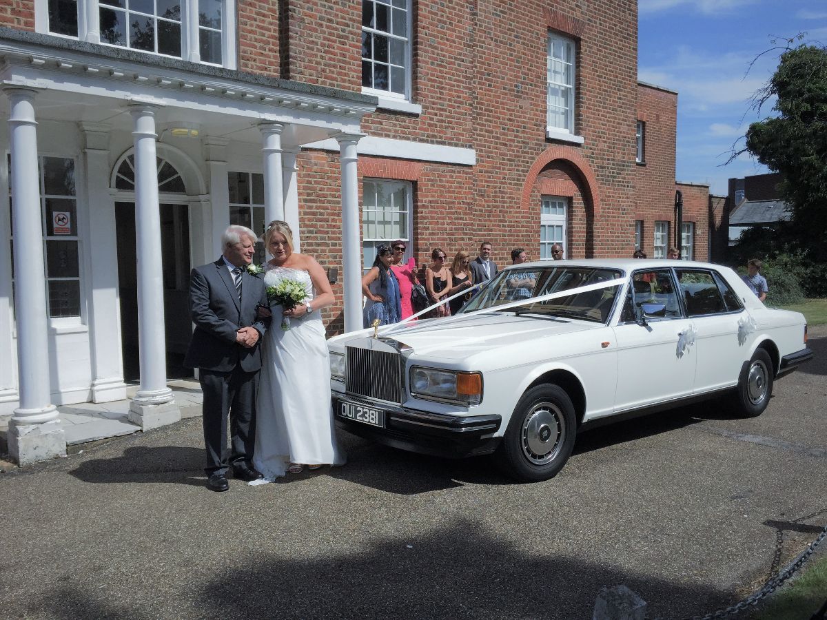 Lady R Wedding & Chauffeur Hire Ltd-Image-14
