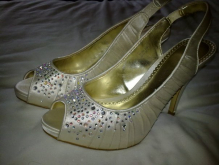 ivory shoes size 5 x