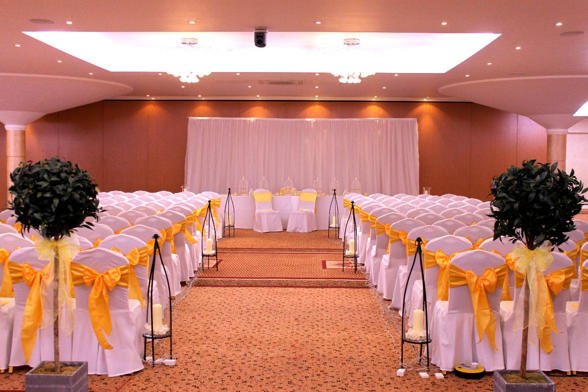 Wedding Venue in Luton, The Auction House UKbride