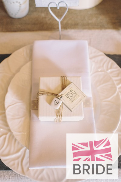 CREAMCARDGIFTBOXORWEDDINGFAVOURBOXfrom2.25TheWeddingofmyDreams.jpg