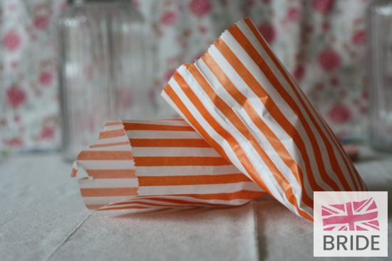 COLOUREDCANDYSTRIPEPAPERBAGSFORSWEETSX1003for100TheWeddingofmyDreams(3).JPG