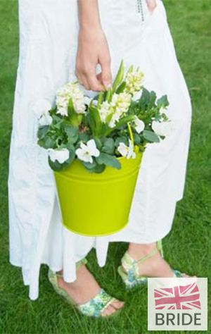 Brides-on-a-budget-can-carry-a-cheerful-bucketful-of-violet-.jpg