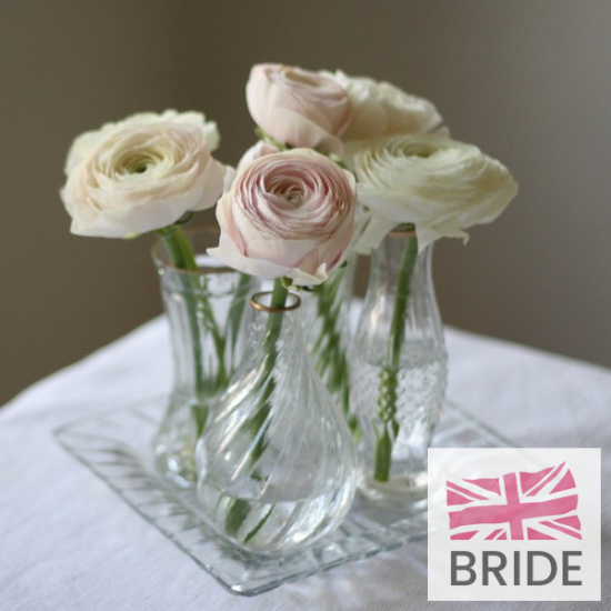 CLEARGLASSANDGOLDWEDDINGCENTREPIECETRAYWITH6VASES(ROUNDTRAY)18.50TheWeddingofmyDreams(3).jpg