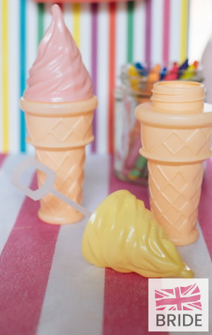 CHILDREN'SBLOWINGBUBBLESINICECREAMCONES2TheWeddingofmyDreams(2).jpg