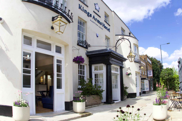 The Kings Arms Hotel - Hampton Court - Wedding Venue - East Molesey - Surrey