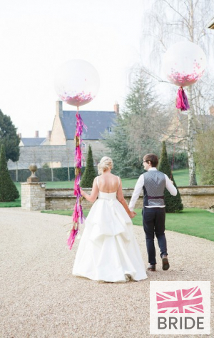LUCYDAVENPORTPHOTOGRAPHY3BubblegumBalloonsatAynhoePark.jpg