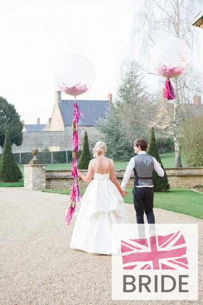 LUCYDAVENPORTPHOTOGRAPHY3BubblegumBalloonsatAynhoePark.jpg