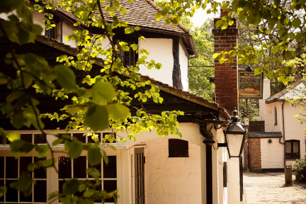 Ye Olde Fighting Cocks