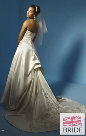 FALL 2010_BRIDAL_2136_Back.jpg