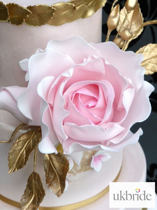 Blusg Giant Rose.jpg