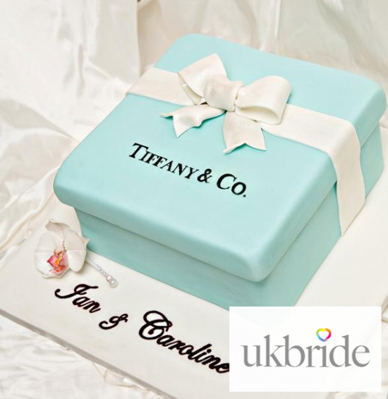 Tiffany-Box-Wedding-Cake-SG.jpg