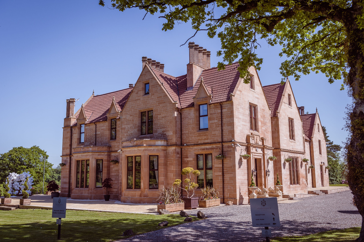 Wedding Venue in Larbert, Glenbervie House & Country Estate UKbride