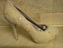 pearl shoe.jpg