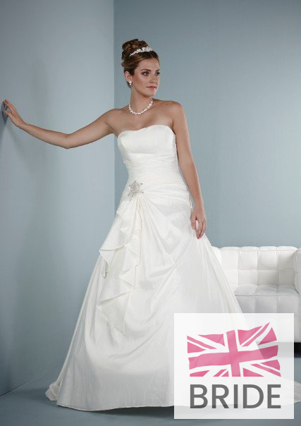 belgravia-pure-2014-weddingdress.jpg