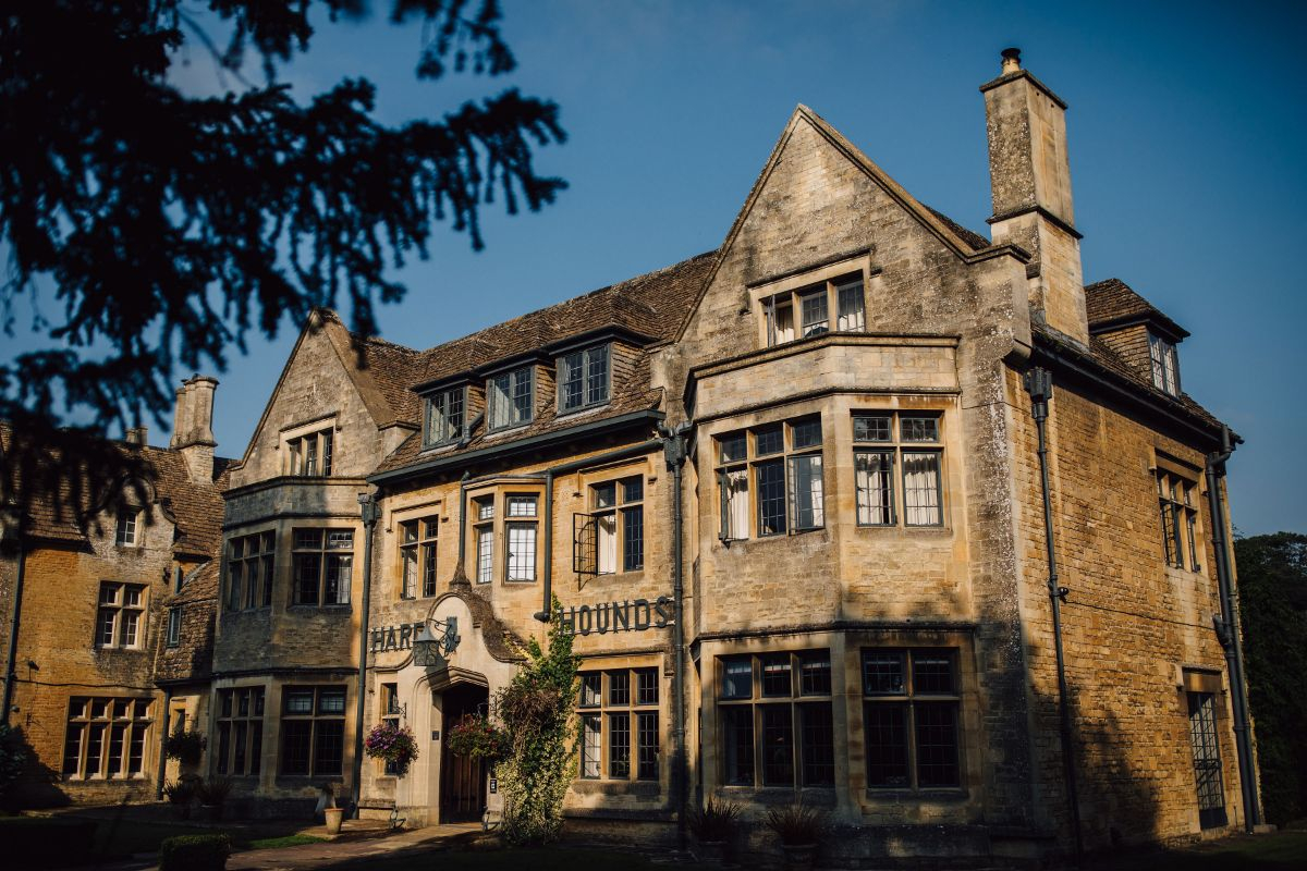 Wedding Venue In Tetbury Hare Hounds Hotel Ukbride