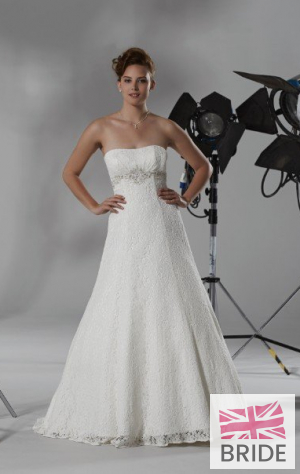 samantha-romantica-2014-weddingdress.jpg