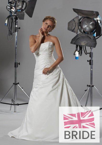 melanie-romantica-2014-weddingdress.jpg