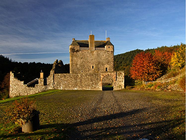 Neidpath Castle - Venues -  - Scottish Borders