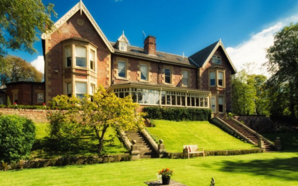 Eslington Villa Hotel