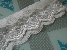 lace for garter.jpg