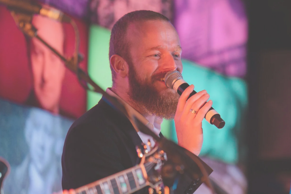 Under the Covers - Entertainment - Holmfirth - West Yorkshire