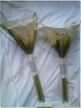 bridesmaid flowers.jpg