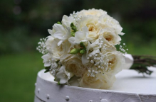 cream-old-english-roses-david-austin-rose-wedding-bouquet.jpg